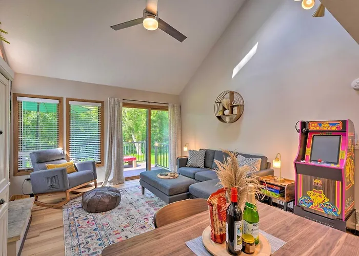 Family-friendly Townhome With Community Pools Ferienhaus *