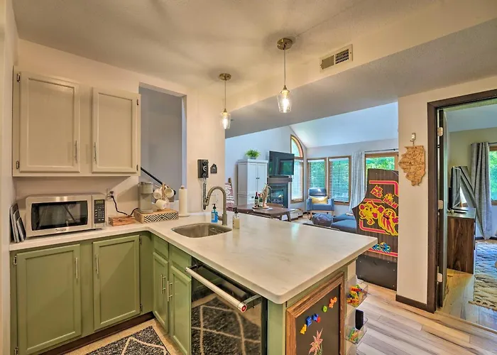 Family-friendly Townhome With Community Pools Ferienhaus